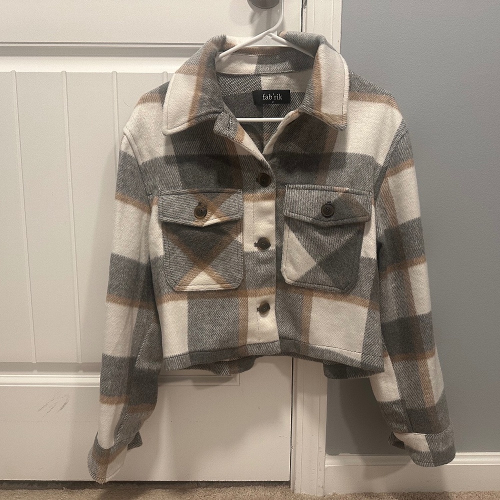Cropped Flannel Buttoned Coat